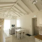 Tseralia Houses *