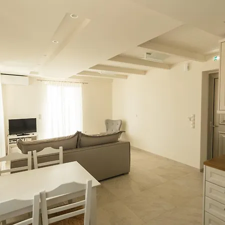 Tseralia Villa *